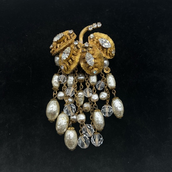 VINTAGE & RARE Original By Robert Faux Pearl and Crystal Bead Brooch - Picture 1 of 6